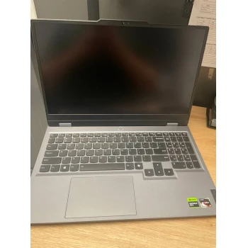 Laptop Lenovo LOQ 15ARP9