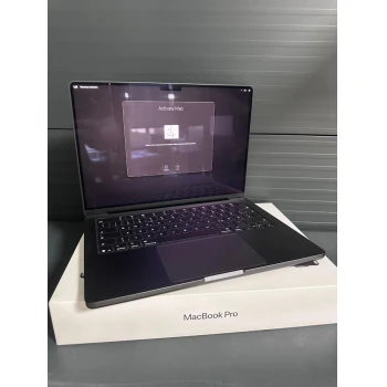 Laptop MacBook Pro 14 inch M5 16 GB RAM 1 TB SSD