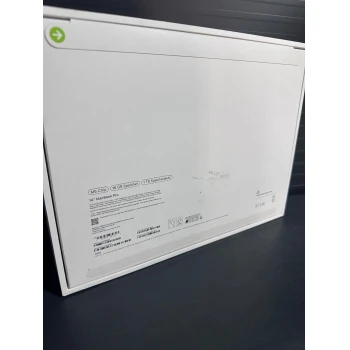 Laptop MacBook Pro 14 inch M5 16 GB RAM 1 TB SSD