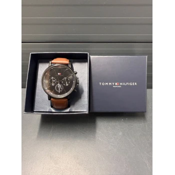 Ceas Tommy Hilfiger B0FC65PHG7