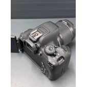 Aparat foto Canon EOS 700D