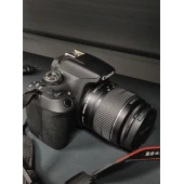 Aparat Foto Canon EOS 2000D DSLR